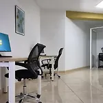 Casa Claudia, Cristianos アパート