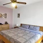 Casa Claudia, Cristianos アパート *