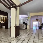Casa Claudia, Cristianos