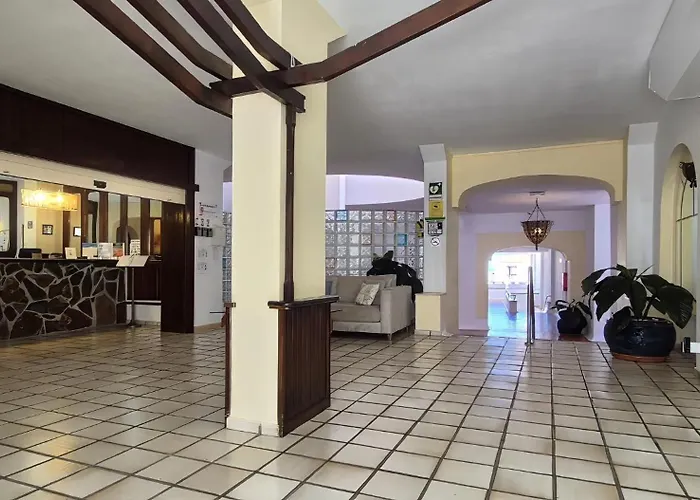 Casa Claudia, Cristianos